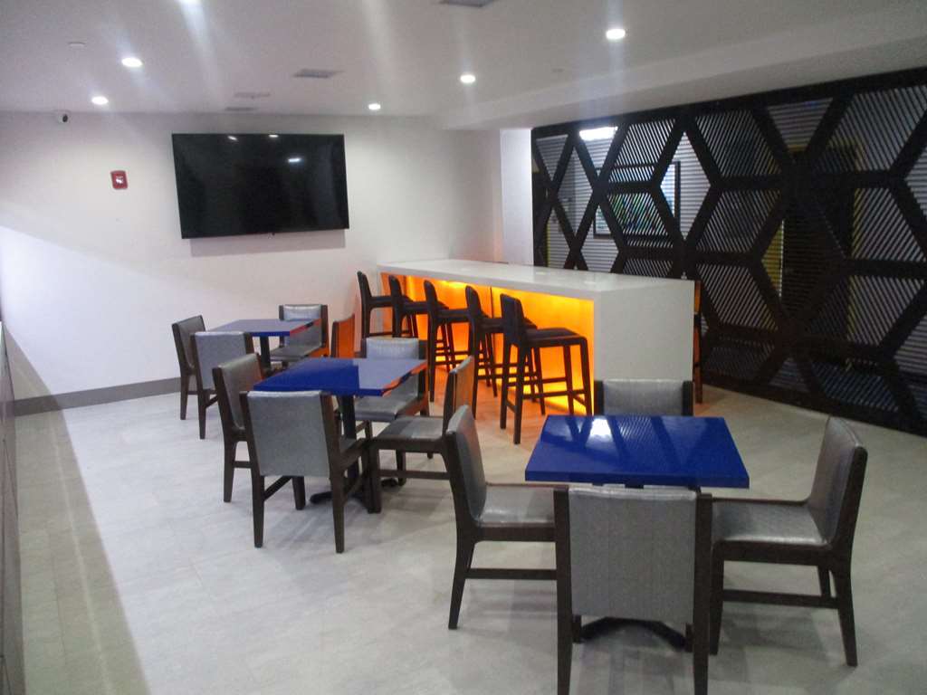 Glo Best Western Brooklyn Nyc New York Restaurant photo